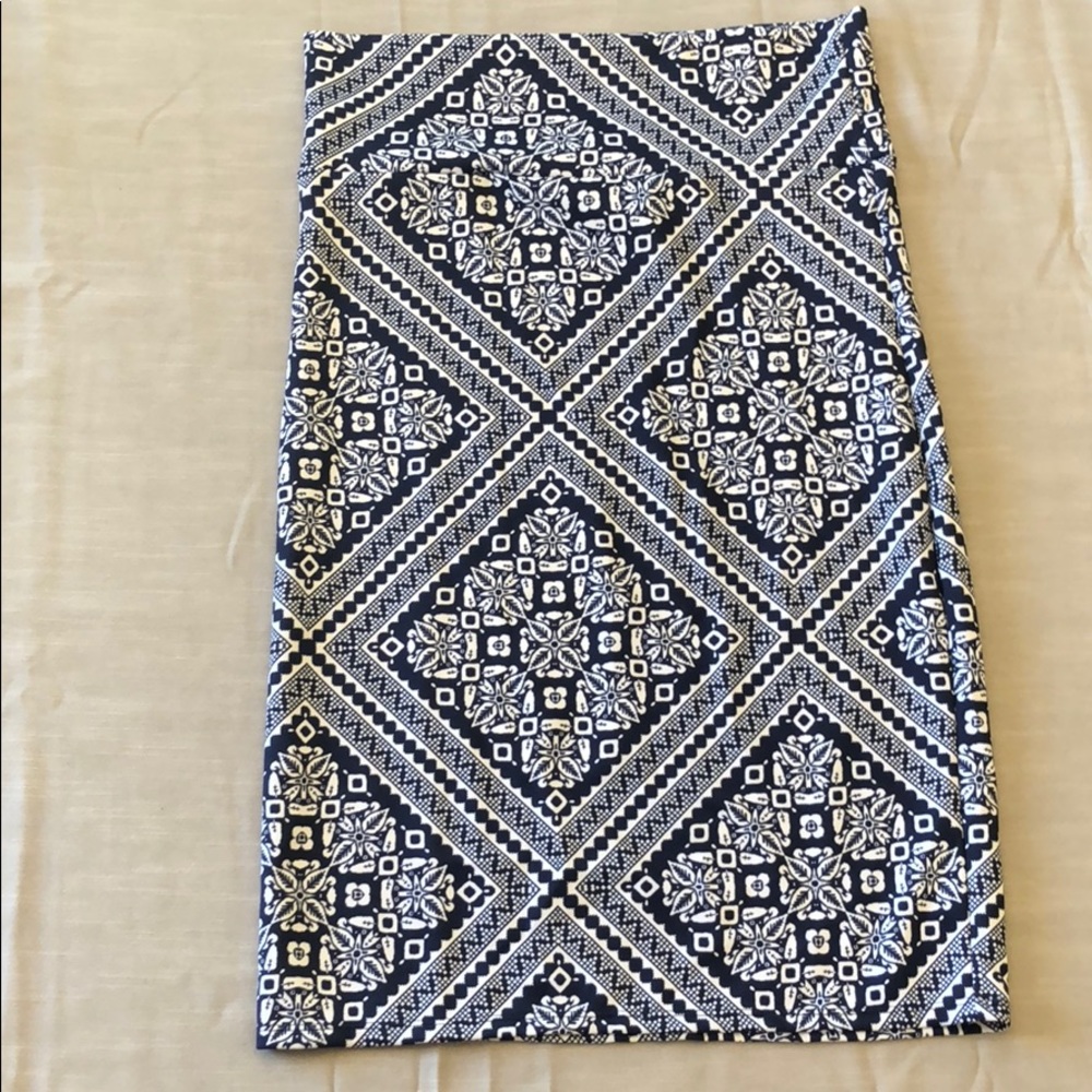 Navy blue pencil skirt